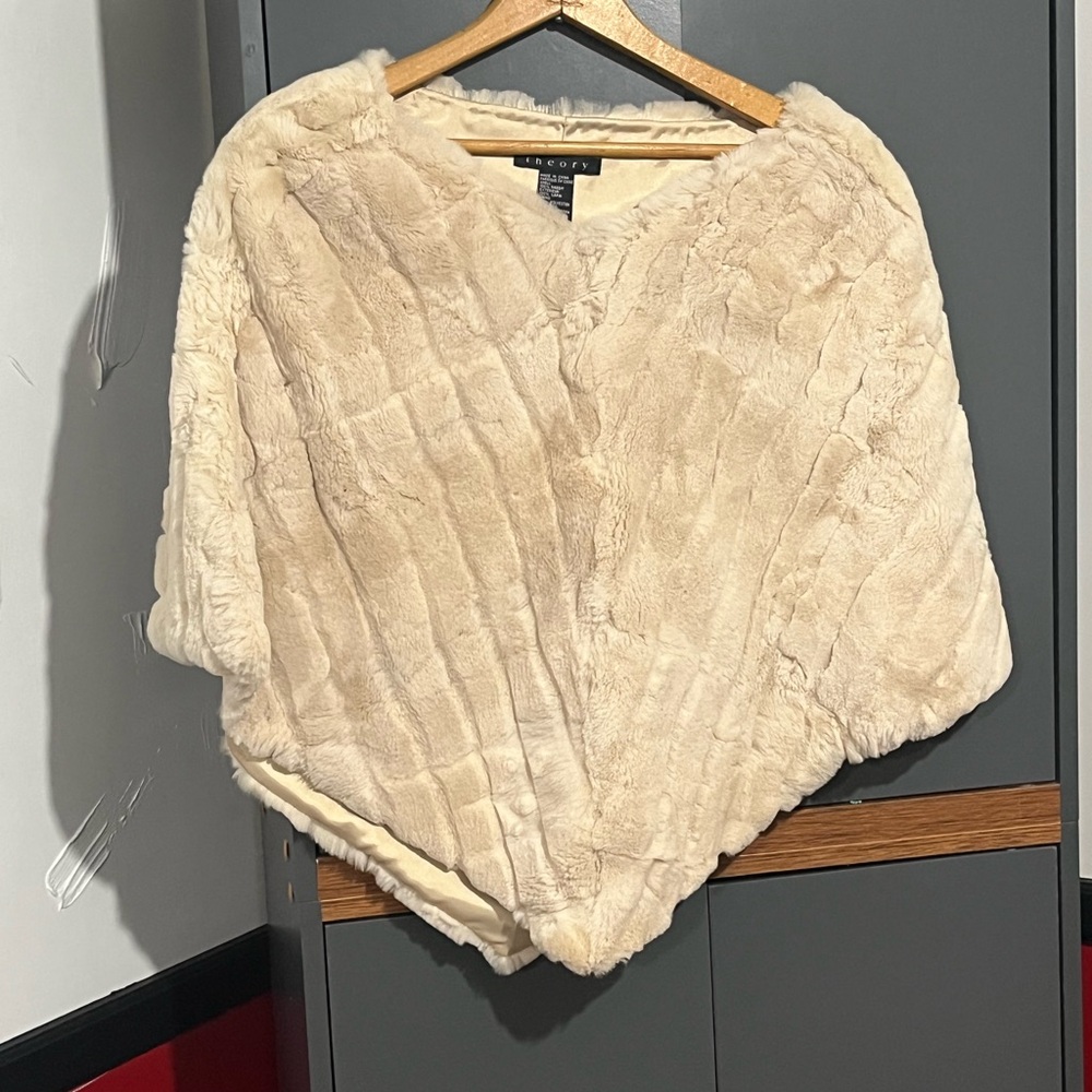 Theory Cream Faux Fur Wrap - Picture 3 of 3